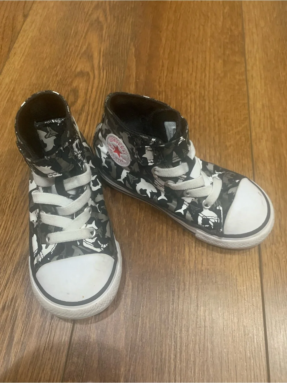 Converse Toddler Black & White Camo Sharks High-Top Sneakers- Size 8.